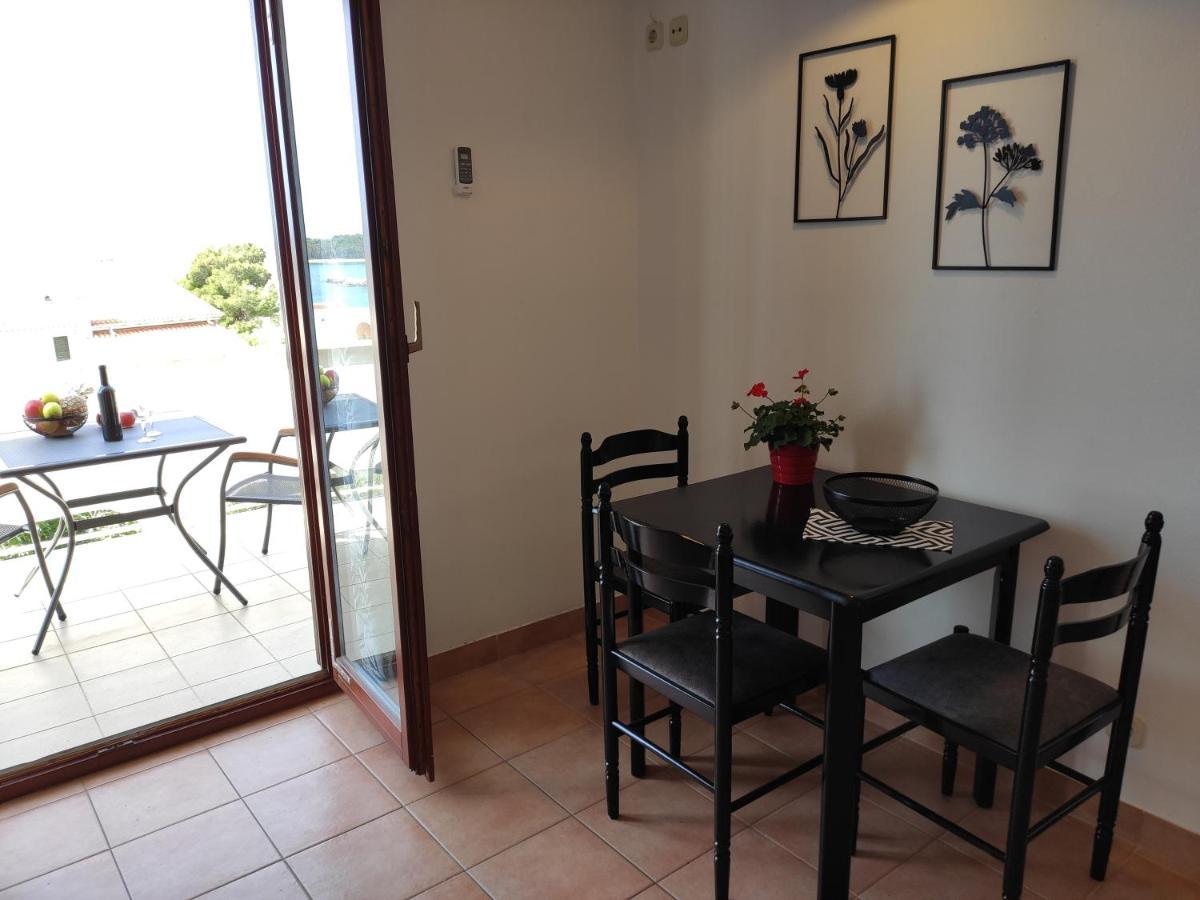 Apartments With A Parking Space Novalja, Pag - 6552 المظهر الخارجي الصورة