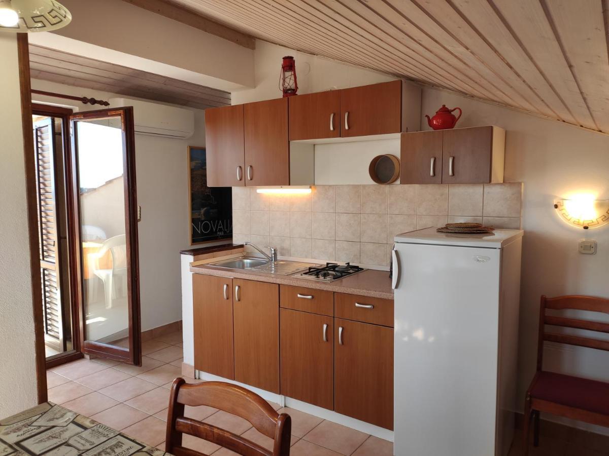 Apartments With A Parking Space Novalja, Pag - 6552 المظهر الخارجي الصورة